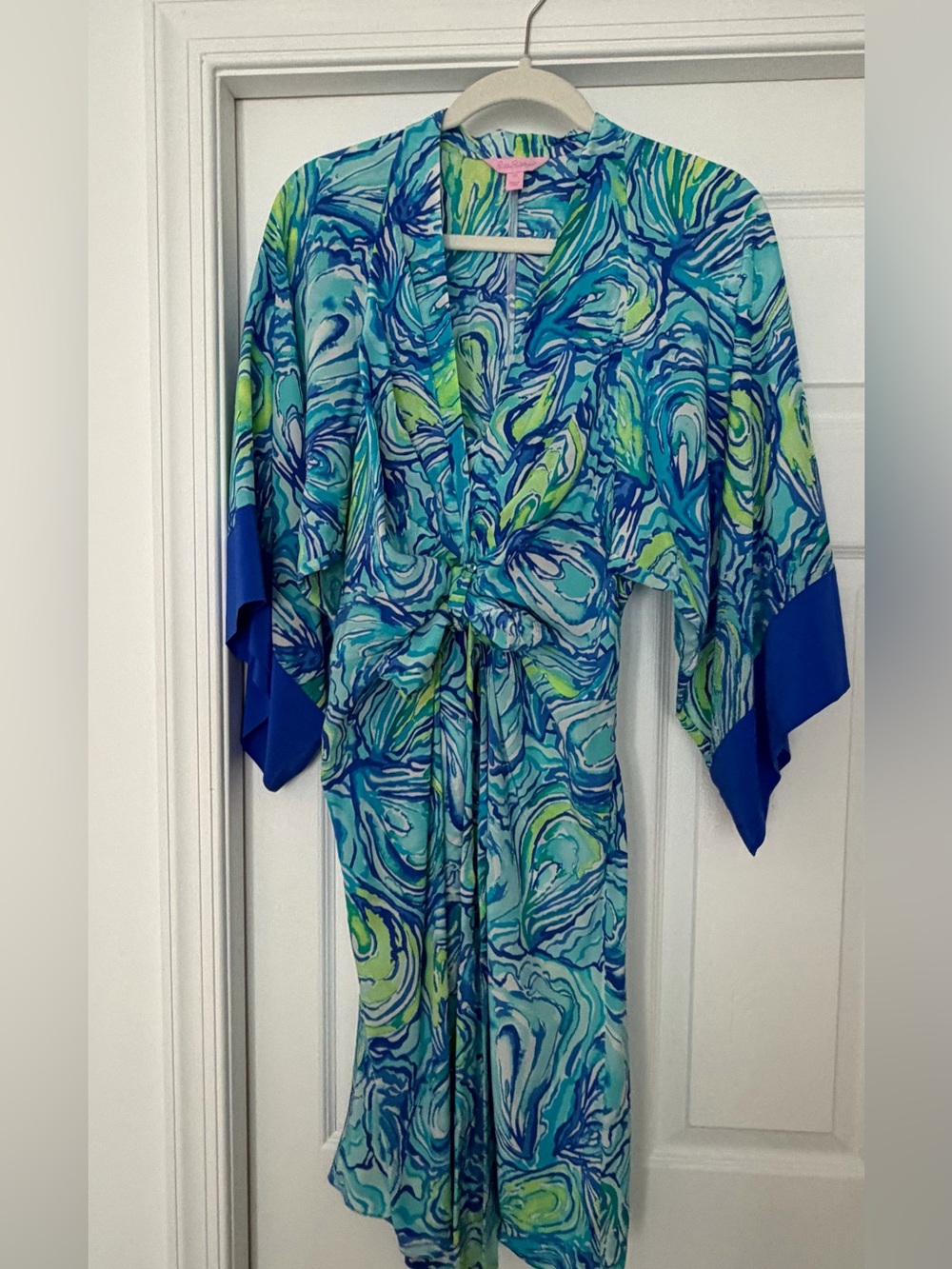 EUC Lilly Pulitzer Kimora Silk Dress in the sparkling blue "Oh Shucks"